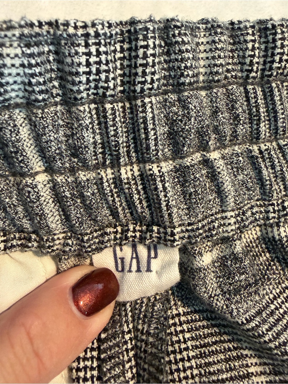 GAP Gray Plaid Cropped Tie-Waist Pants - Picture 8 of 13